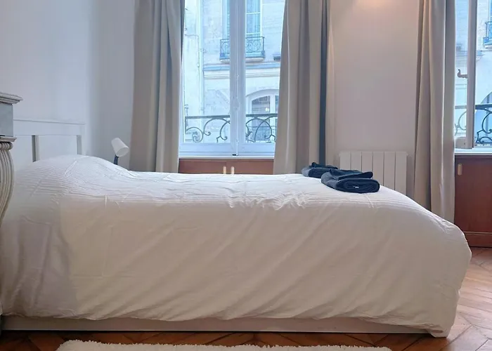 Louvre 1-min Walk Elegant 파리