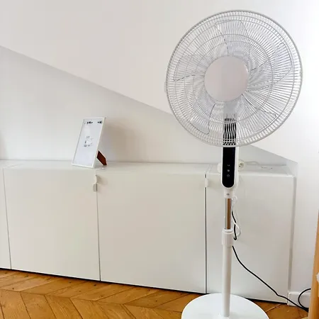 Louvre 1-min Walk Elegant