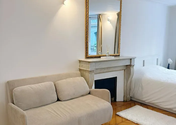 Appartement Louvre 1-min Walk Elegant Parijs